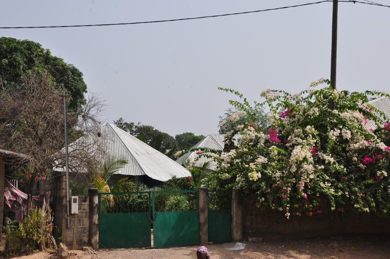 Guesthouse Yonol Abémé Exterior foto